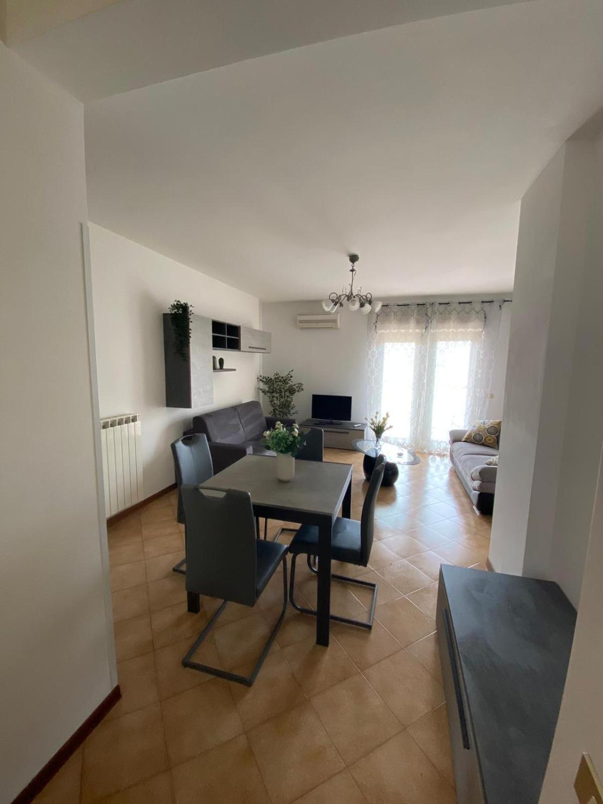 Villa Il Tulipano à Civitavecchia Extérieur photo